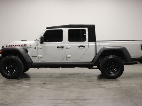 Used 2023 Jeep Gladiator Mojave w/ Trailer Tow Package AWD/4WD image 5