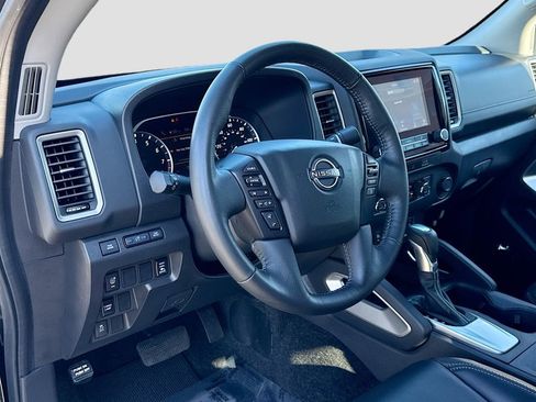 Used 2024 Nissan Frontier SL w/ Technology Package image 23