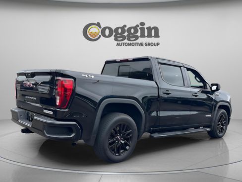 Used 2022 GMC Sierra 1500 Elevation w/ Elevation Premium Package image 5