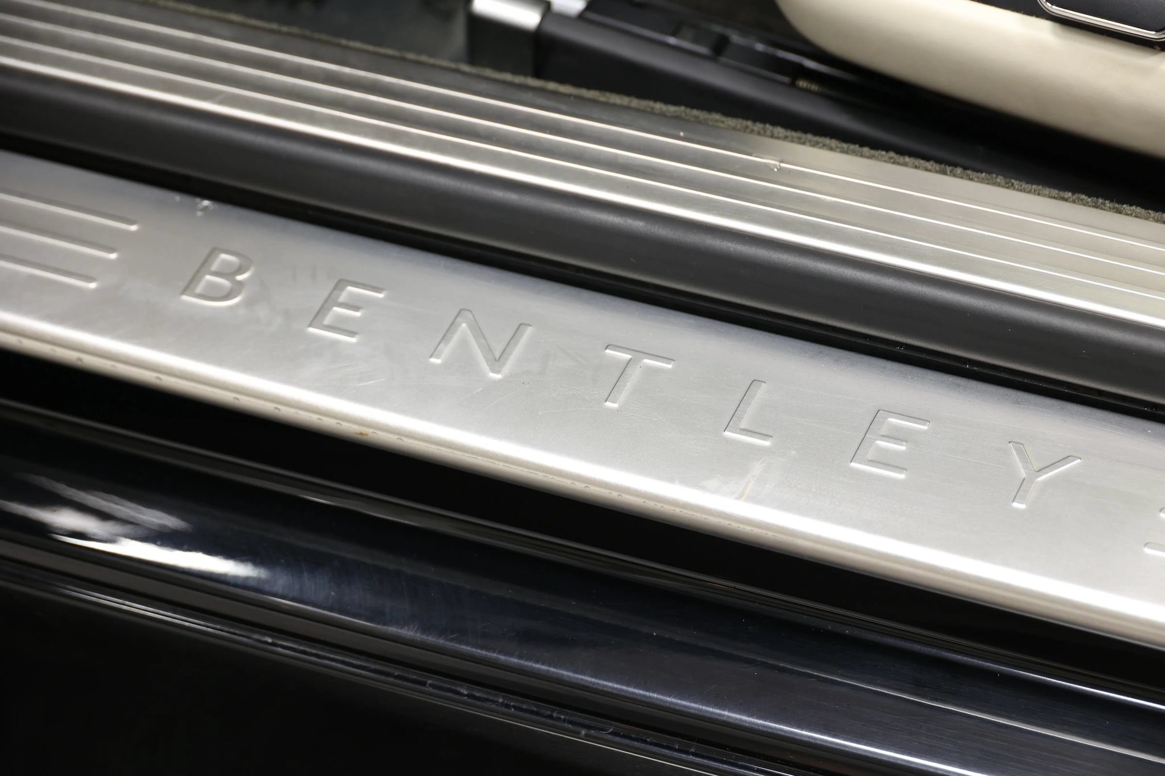 Used 2017 Bentley Continental GT AWD/4WD image 16