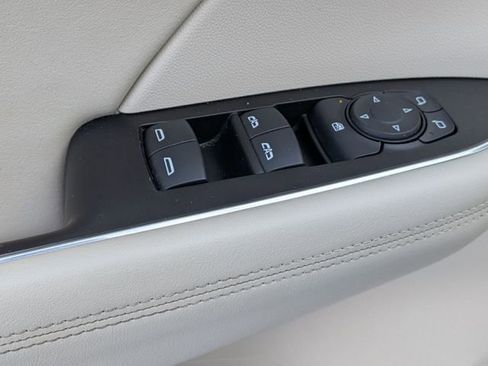 Used 2023 Buick Envision Preferred image 13