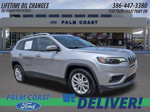 Used 2019 Jeep Cherokee Latitude w/ Popular Appearance Group FWD image 1