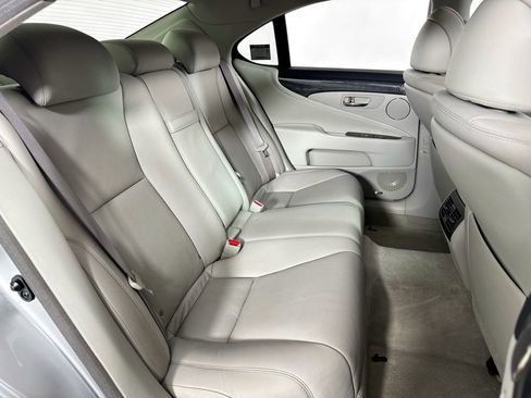 Used 2008 Lexus LS 460 image 31