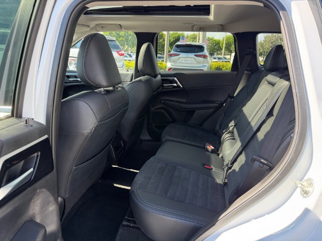 Used 2024 Mitsubishi Outlander Ralliart AWD/4WD image 13