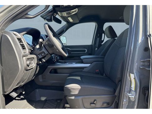 New 2026 RAM 2500 Big Horn AWD/4WD image 12