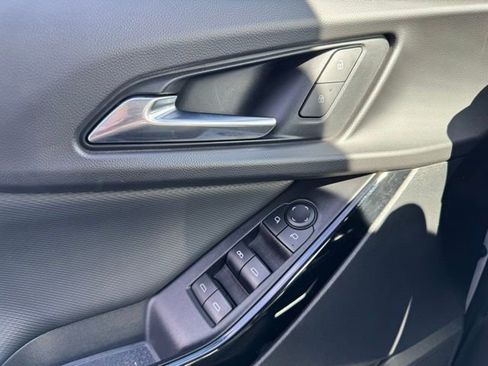 Certified 2025 Chevrolet Equinox LT image 19