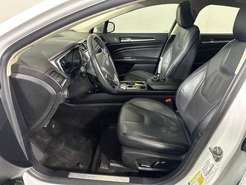 Used 2020 Ford Fusion Titanium image 11