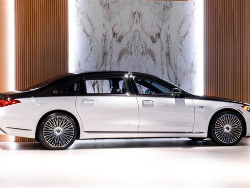 Used 2025 Mercedes-Benz Maybach S 680 4MATIC image 3