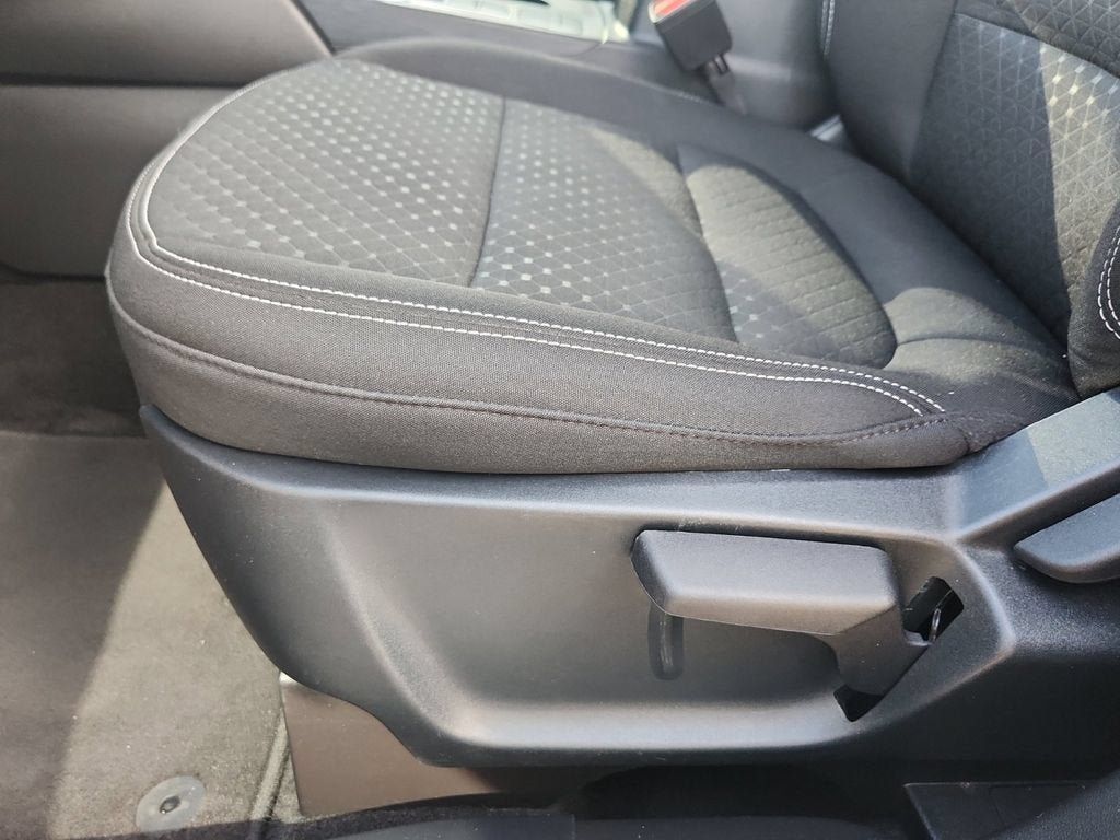 Used 2025 Ford Escape Active AWD/4WD image 19