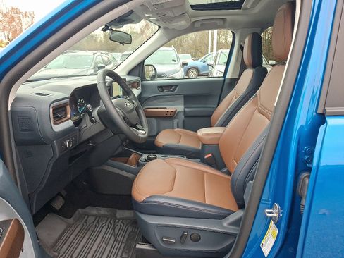 Used 2022 Ford Maverick Lariat w/ Lariat Luxury Package image 13