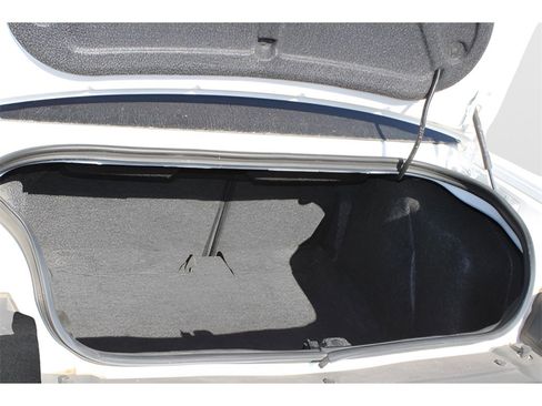 Used 2022 Dodge Challenger GT image 14