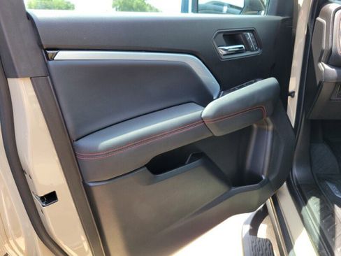 Used 2023 Chevrolet Colorado Z71 w/ Z71 Convenience Package 2 image 23