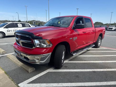 Used 2019 RAM 1500 Classic SLT image 6