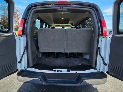 Used 2019 Chevrolet Express 3500 LT w/ LT Preferred Equipment Group image 34