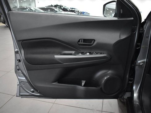 Used 2024 Nissan Kicks S image 31