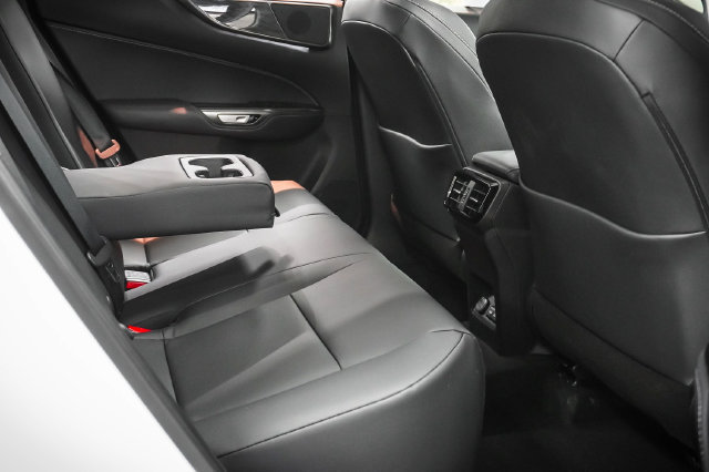 Certified 2026 Lexus NX 350 AWD w/ Accessory Package (2T) image 24