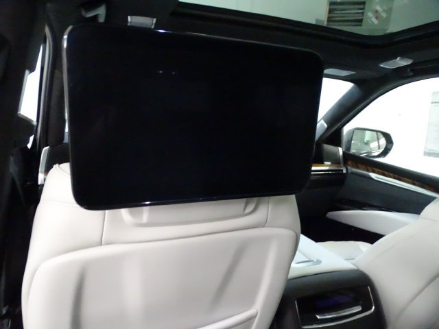 Used 2025 Cadillac Escalade ESV Sport Platinum AWD/4WD image 5
