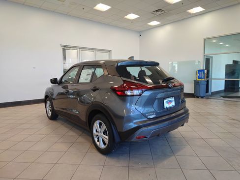 New 2025 Nissan Kicks Play S image 5