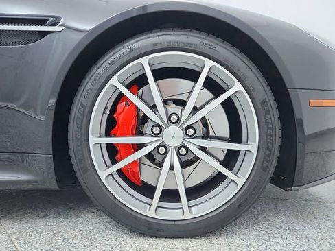 Used 2015 Aston Martin V8 Vantage Coupe RWD image 31