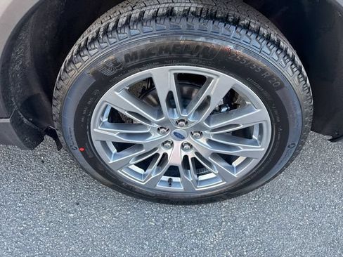 New 2026 Ford Explorer Active w/ Active Comfort Package AWD/4WD image 11