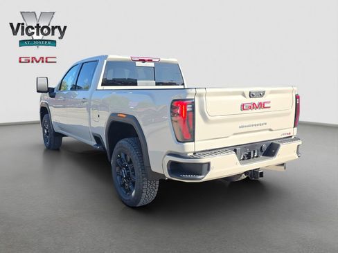 New 2026 GMC Sierra 2500 AT4 AWD/4WD image 15
