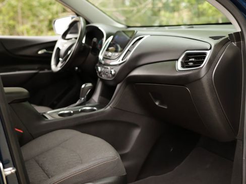 Used 2020 Chevrolet Equinox LT FWD image 29