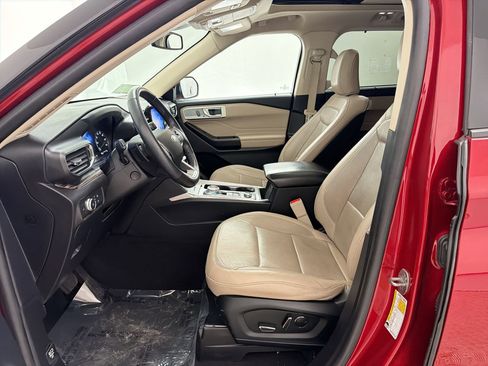 Used 2020 Ford Explorer Limited w/ Class III Trailer Tow Package image 5