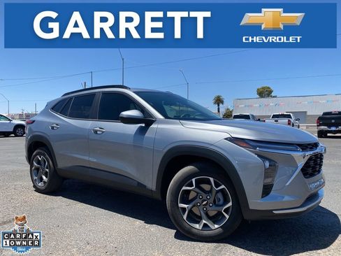 Used 2026 Chevrolet Trax LT FWD image 1