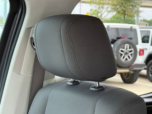 Used 2023 Toyota Tundra SR5 AWD/4WD image 16