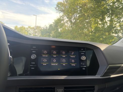 Certified 2021 Volkswagen Jetta SEL FWD image 29