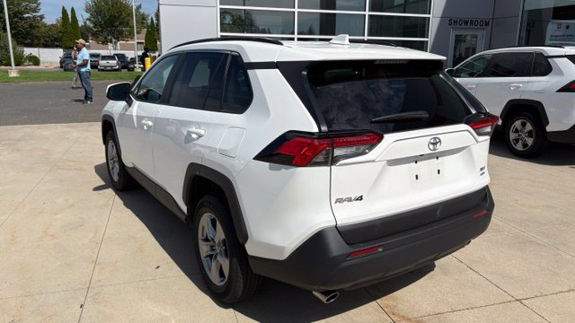 Used 2025 Toyota RAV4 XLE AWD/4WD image 5