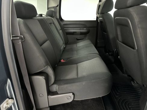 Used 2014 Chevrolet Silverado 2500 LT w/ Interior Plus Package AWD/4WD image 21