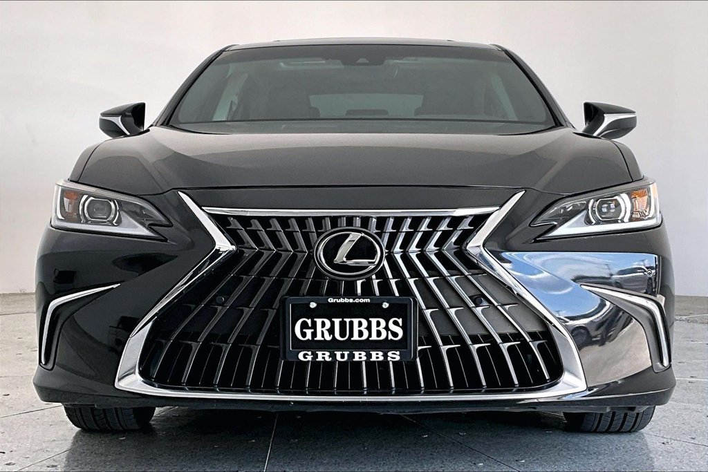 Used 2025 Lexus ES 300h w/ Premium Package FWD image 3
