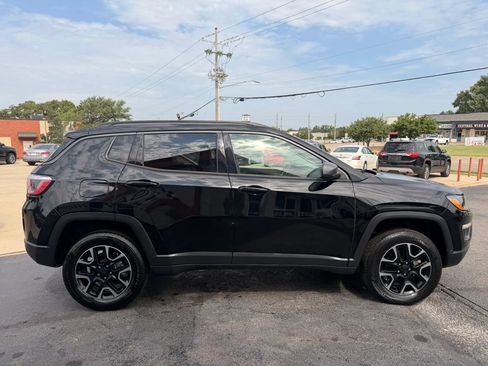Used 2018 Jeep Compass Trailhawk w/ Leather Interior Group AWD/4WD image 7