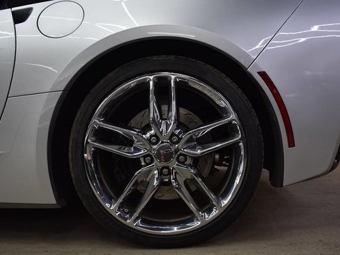 Used 2014 Chevrolet Corvette Stingray Convertible w/ 2LT Preferred Equipment Group image 10