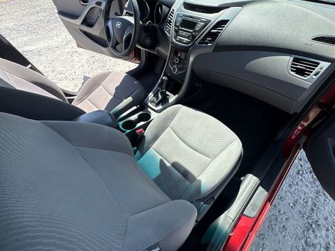 Used 2016 Hyundai Elantra SE FWD image 17