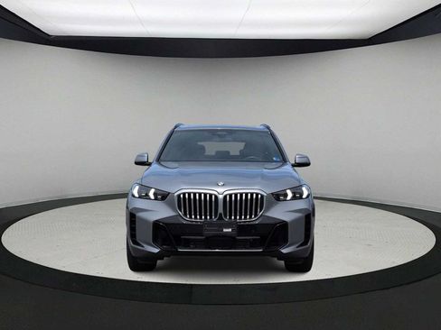 Used 2024 BMW X5 xDrive40i w/ M Sport Package AWD/4WD image 3