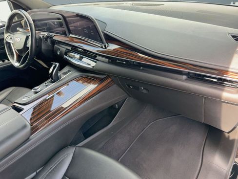 Certified 2023 Cadillac Escalade ESV Luxury image 28