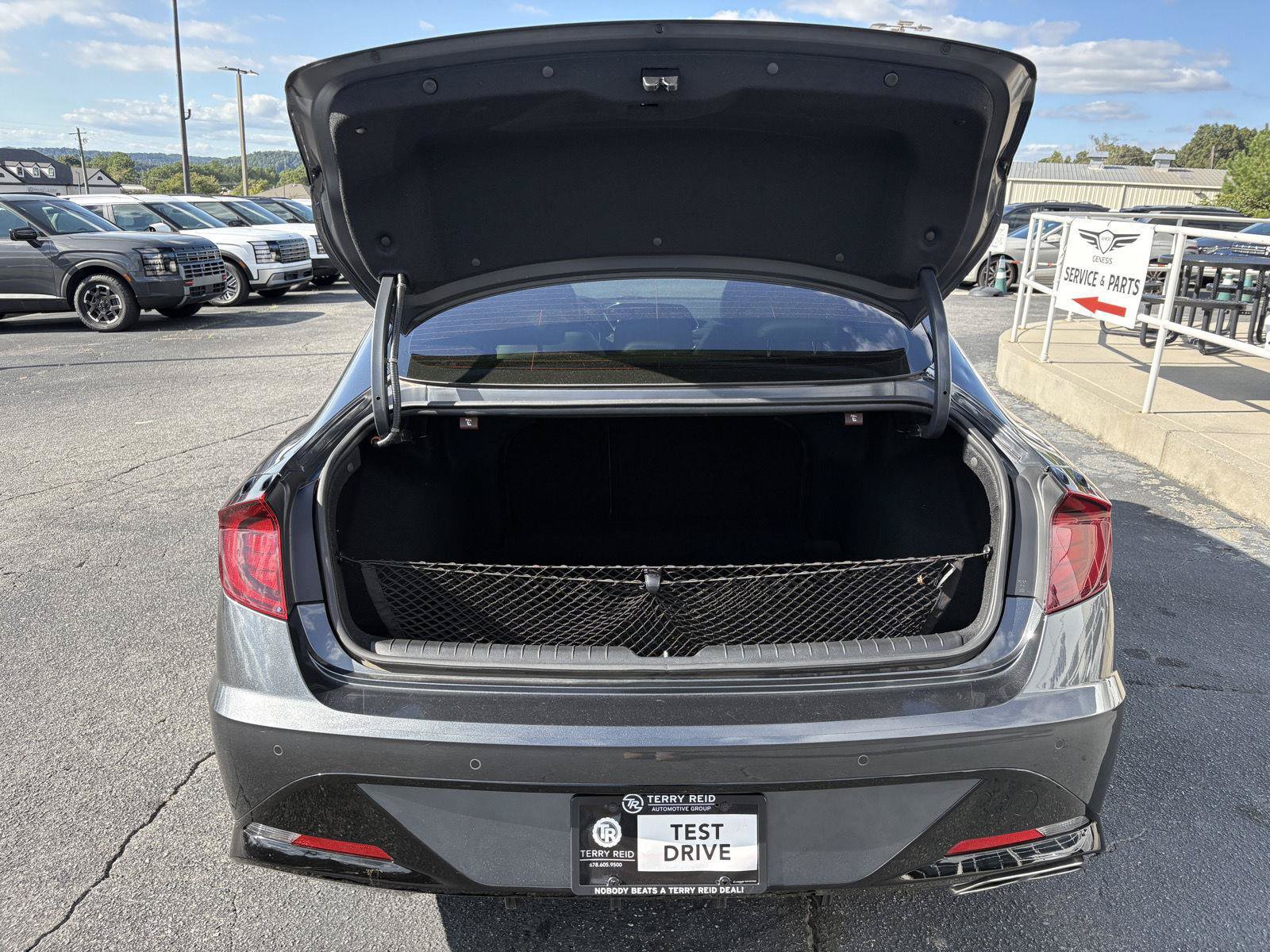 Used 2022 Hyundai Sonata Limited FWD image 11