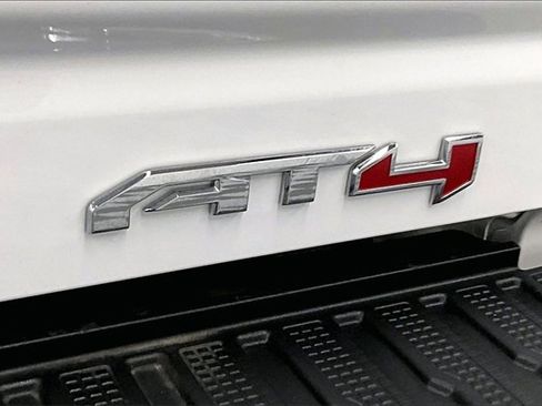 Used 2024 GMC Sierra 2500 AT4 w/ AT4 Premium Plus Package image 8