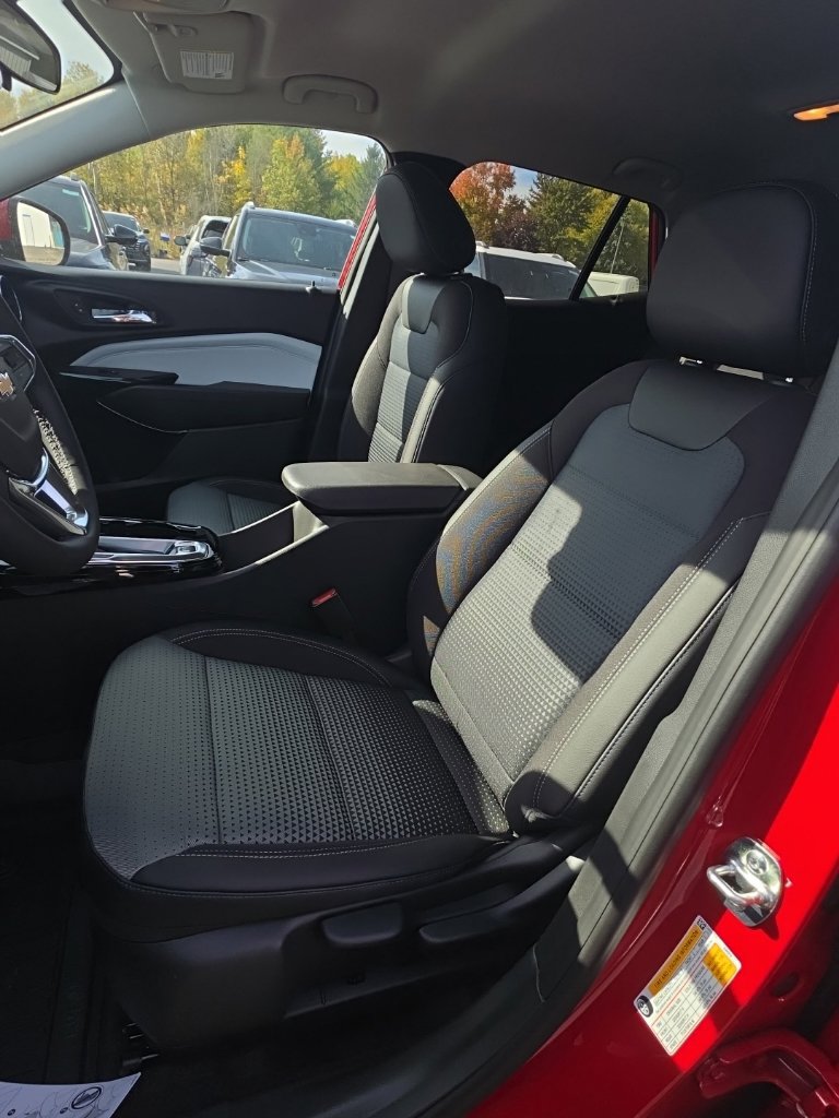 New 2026 Chevrolet Trax LT w/ Driver Confidence Package FWD image 17