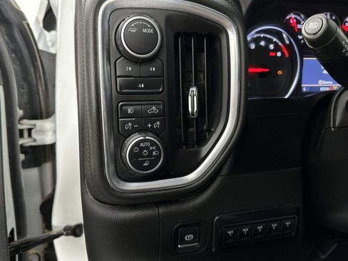 Used 2022 Chevrolet Silverado 2500 LT w/ Convenience Package image 26