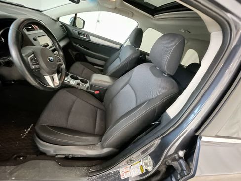 Used 2016 Subaru Outback 2.5i Premium image 11