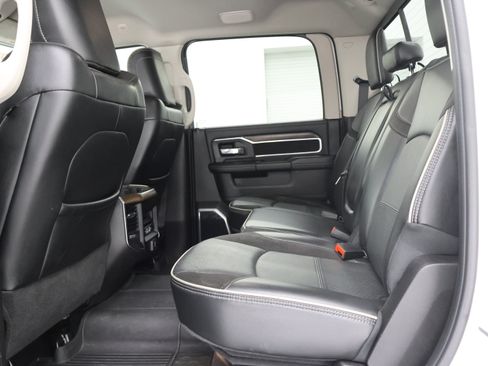 Used 2024 RAM 2500 Laramie AWD/4WD image 9