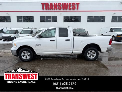 Used 2024 RAM 1500 Classic SLT image 2