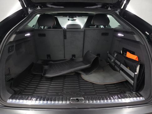 Used 2020 Lamborghini Urus AWD/4WD image 27