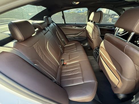 Used 2020 BMW 530i xDrive w/ M Sport Package image 38