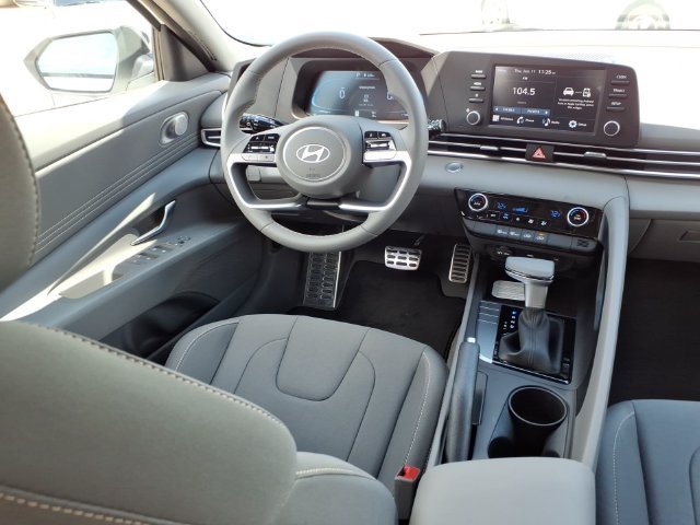 New 2026 Hyundai Elantra Sport FWD image 4