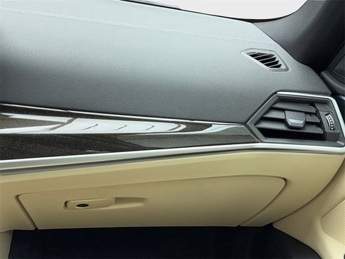 Used 2022 BMW i4 eDrive40 w/ Premium Package image 20