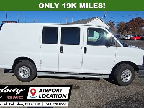 Used 2024 GMC Savana 2500 w/ Driver Convenience Package image 9